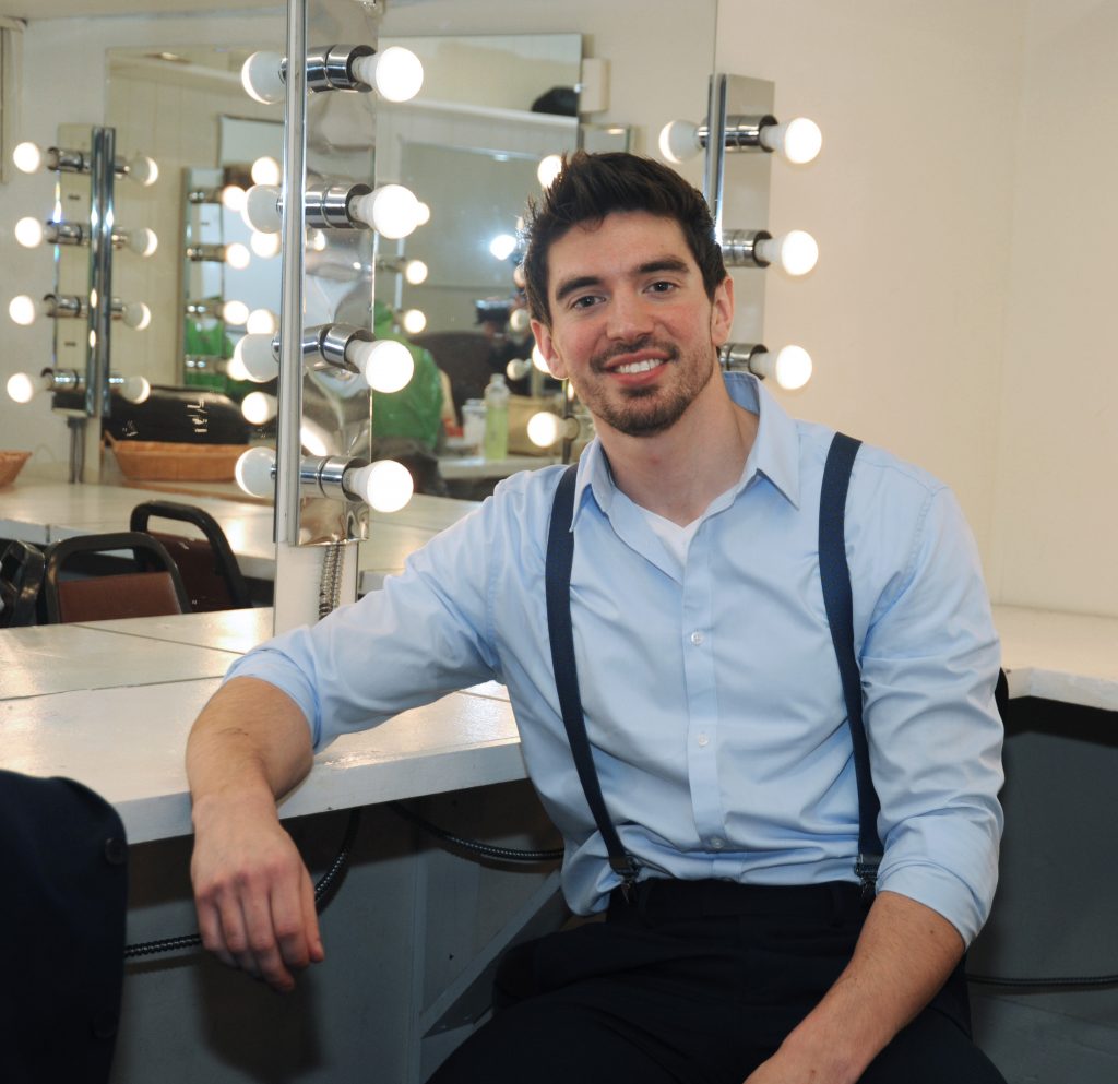 Steve Grand Takes It Off – Gloss Magazine